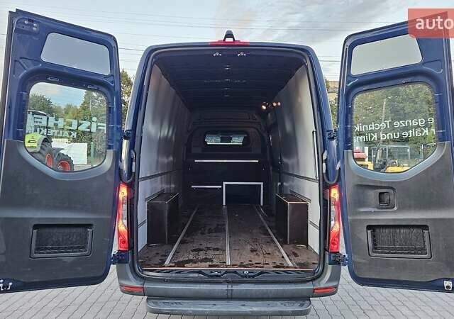 Синий Мерседес Sprinter, объемом двигателя 1.95 л и пробегом 279 тыс. км за 27550 $, фото 26 на Automoto.ua