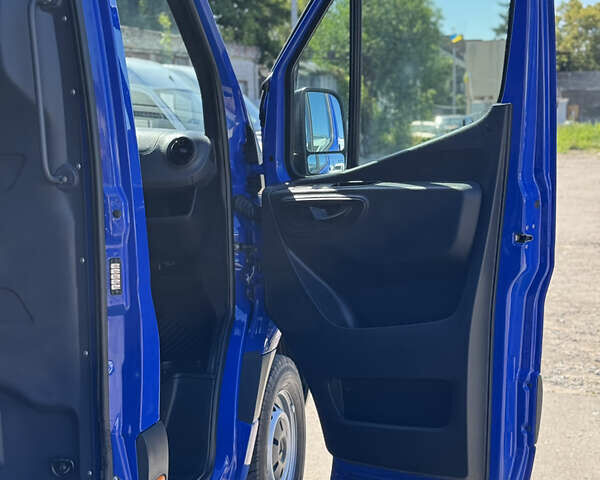 Синий Мерседес Sprinter, объемом двигателя 2.2 л и пробегом 197 тыс. км за 26900 $, фото 17 на Automoto.ua
