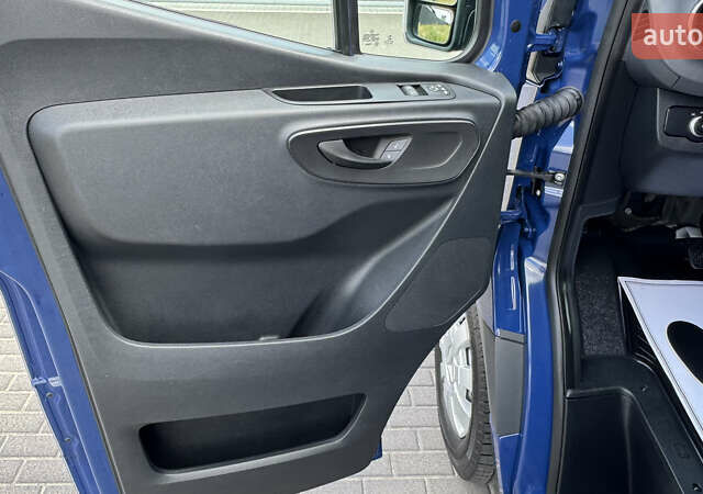Синий Мерседес Sprinter, объемом двигателя 0 л и пробегом 237 тыс. км за 33500 $, фото 28 на Automoto.ua