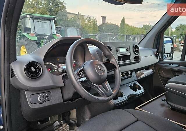 Синий Мерседес Sprinter, объемом двигателя 1.95 л и пробегом 279 тыс. км за 27550 $, фото 18 на Automoto.ua