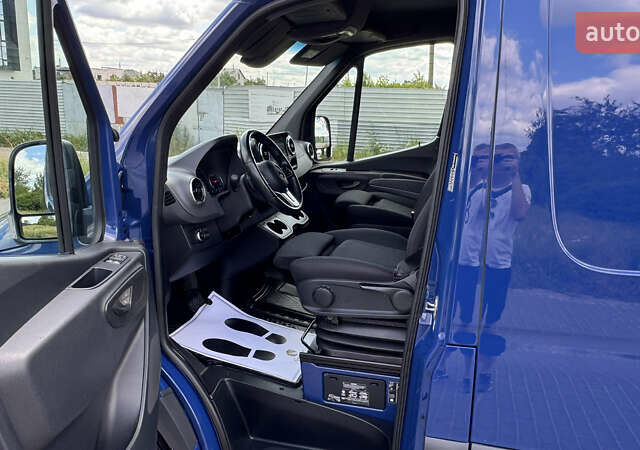 Синий Мерседес Sprinter, объемом двигателя 0 л и пробегом 237 тыс. км за 33500 $, фото 30 на Automoto.ua