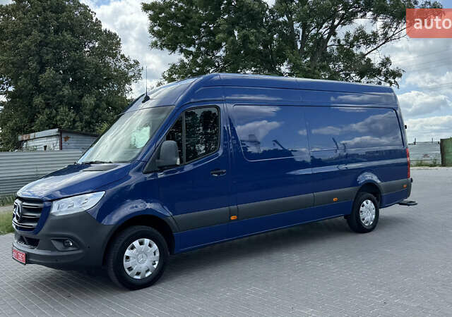 Синий Мерседес Sprinter, объемом двигателя 0 л и пробегом 237 тыс. км за 33500 $, фото 3 на Automoto.ua