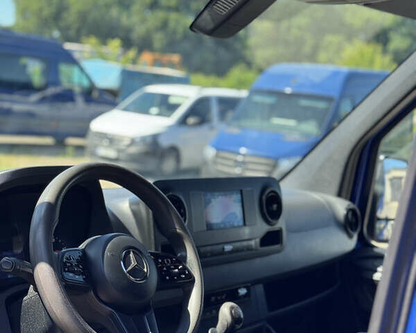 Синий Мерседес Sprinter, объемом двигателя 2.2 л и пробегом 197 тыс. км за 26900 $, фото 14 на Automoto.ua