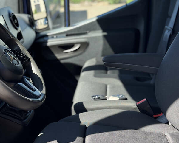Синий Мерседес Sprinter, объемом двигателя 2.2 л и пробегом 197 тыс. км за 26900 $, фото 16 на Automoto.ua