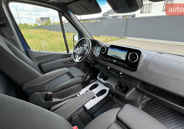 Синий Мерседес Sprinter, объемом двигателя 0 л и пробегом 237 тыс. км за 33500 $, фото 58 на Automoto.ua