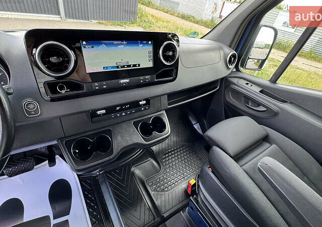 Синий Мерседес Sprinter, объемом двигателя 0 л и пробегом 237 тыс. км за 33500 $, фото 45 на Automoto.ua