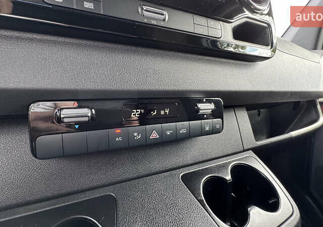 Синий Мерседес Sprinter, объемом двигателя 0 л и пробегом 237 тыс. км за 33500 $, фото 52 на Automoto.ua