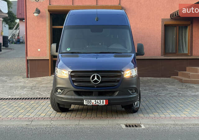 Синий Мерседес Sprinter, объемом двигателя 1.95 л и пробегом 184 тыс. км за 34900 $, фото 7 на Automoto.ua
