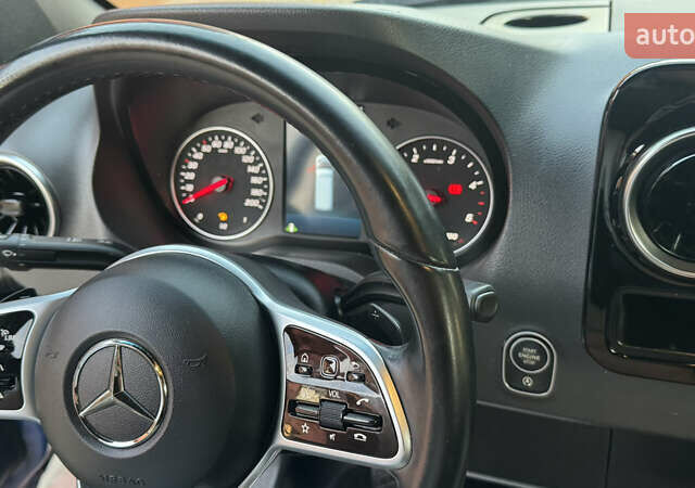 Синий Мерседес Sprinter, объемом двигателя 1.95 л и пробегом 184 тыс. км за 34900 $, фото 76 на Automoto.ua