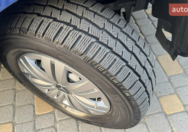 Синий Мерседес Sprinter, объемом двигателя 1.95 л и пробегом 184 тыс. км за 34900 $, фото 56 на Automoto.ua