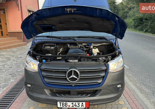 Синий Мерседес Sprinter, объемом двигателя 1.95 л и пробегом 184 тыс. км за 34900 $, фото 91 на Automoto.ua