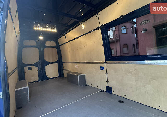 Синий Мерседес Sprinter, объемом двигателя 1.95 л и пробегом 184 тыс. км за 34900 $, фото 31 на Automoto.ua