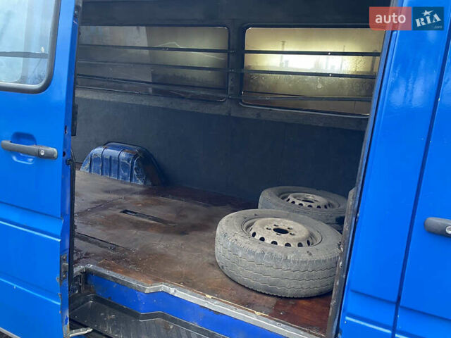 Синий Мерседес Sprinter, объемом двигателя 2.87 л и пробегом 300 тыс. км за 4500 $, фото 11 на Automoto.ua