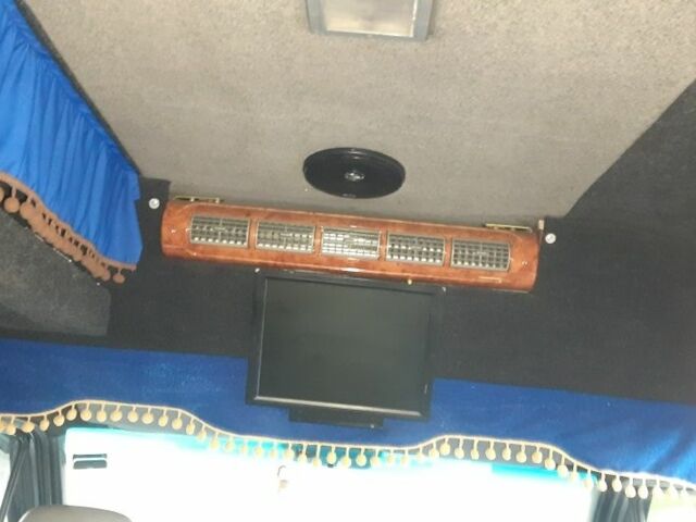 Синий Мерседес Sprinter, объемом двигателя 0 л и пробегом 380 тыс. км за 6500 $, фото 10 на Automoto.ua
