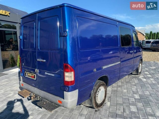 Синий Мерседес Sprinter, объемом двигателя 2.15 л и пробегом 700 тыс. км за 6499 $, фото 6 на Automoto.ua
