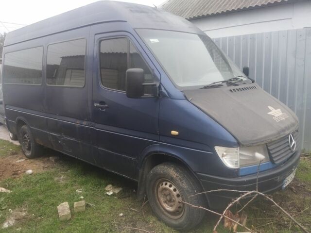 Синий Мерседес Sprinter, объемом двигателя 0 л и пробегом 200 тыс. км за 2322 $, фото 2 на Automoto.ua