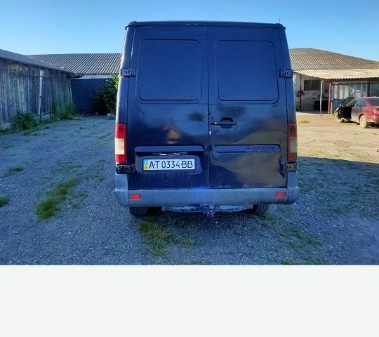 Синий Мерседес Sprinter, объемом двигателя 0 л и пробегом 450 тыс. км за 3100 $, фото 3 на Automoto.ua