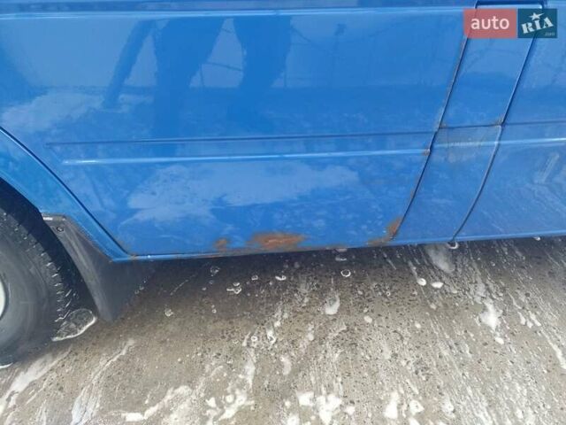 Синий Мерседес Sprinter, объемом двигателя 2.2 л и пробегом 555 тыс. км за 6300 $, фото 5 на Automoto.ua