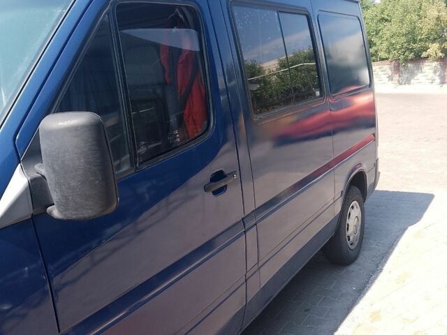 Синій Мерседес Sprinter, об'ємом двигуна 2.2 л та пробігом 458 тис. км за 5500 $, фото 4 на Automoto.ua