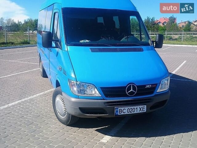 Синий Мерседес Sprinter, объемом двигателя 2.15 л и пробегом 100 тыс. км за 8600 $, фото 18 на Automoto.ua