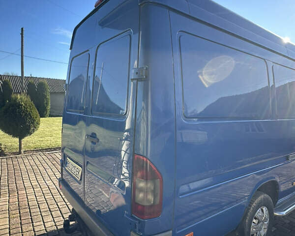 Синій Мерседес Sprinter, об'ємом двигуна 2.7 л та пробігом 98 тис. км за 10500 $, фото 3 на Automoto.ua