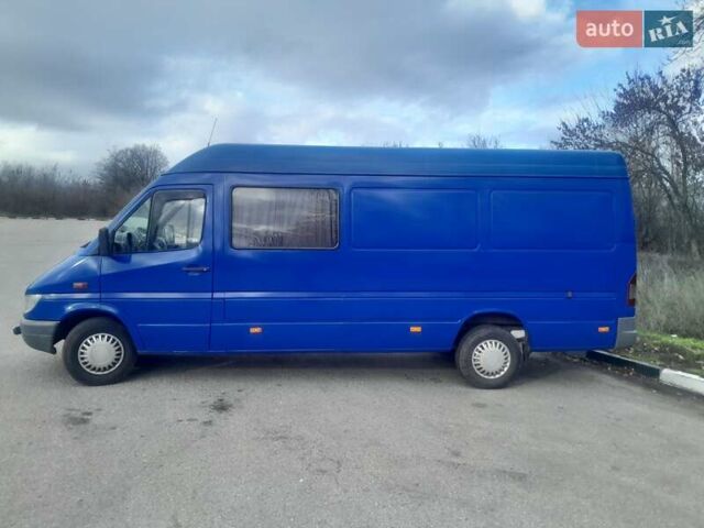 Синій Мерседес Sprinter, об'ємом двигуна 2.15 л та пробігом 771 тис. км за 8500 $, фото 2 на Automoto.ua