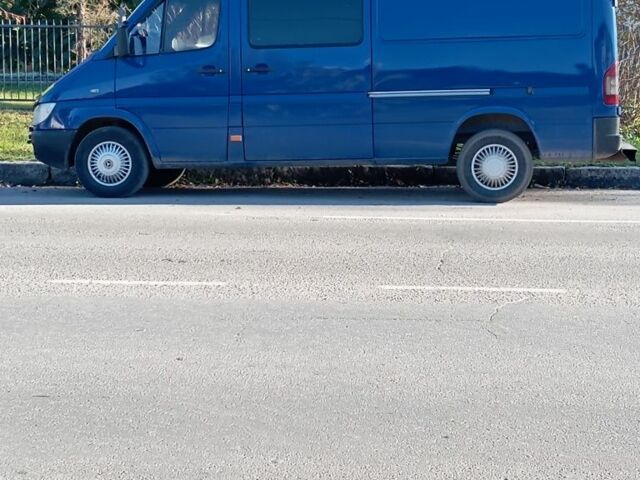 Синій Мерседес Sprinter, об'ємом двигуна 2.1 л та пробігом 400 тис. км за 9500 $, фото 5 на Automoto.ua
