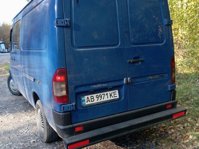 Синій Мерседес Sprinter, об'ємом двигуна 2.1 л та пробігом 400 тис. км за 9500 $, фото 7 на Automoto.ua