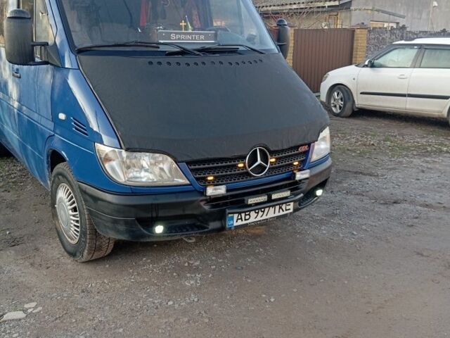 Синій Мерседес Sprinter, об'ємом двигуна 2.1 л та пробігом 400 тис. км за 9500 $, фото 1 на Automoto.ua