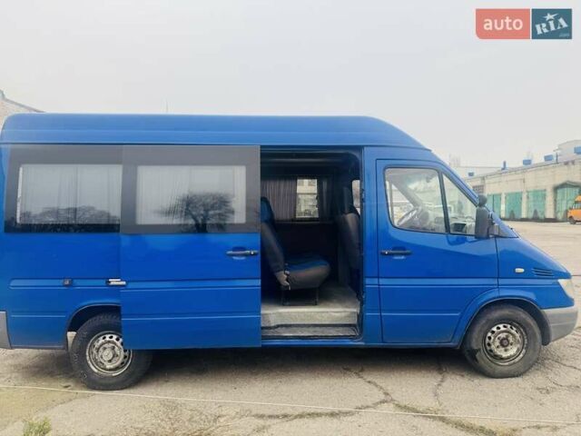 Синий Мерседес Sprinter, объемом двигателя 2.15 л и пробегом 510 тыс. км за 8200 $, фото 1 на Automoto.ua