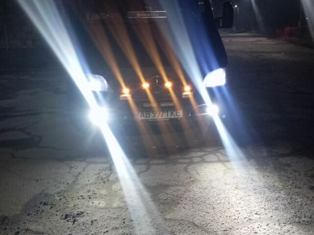 Синій Мерседес Sprinter, об'ємом двигуна 2.1 л та пробігом 400 тис. км за 9500 $, фото 4 на Automoto.ua