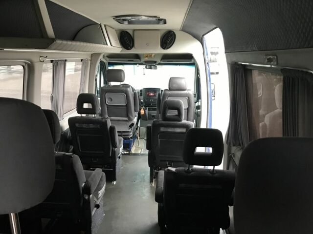 Синий Мерседес Sprinter, объемом двигателя 3 л и пробегом 630 тыс. км за 13500 $, фото 5 на Automoto.ua