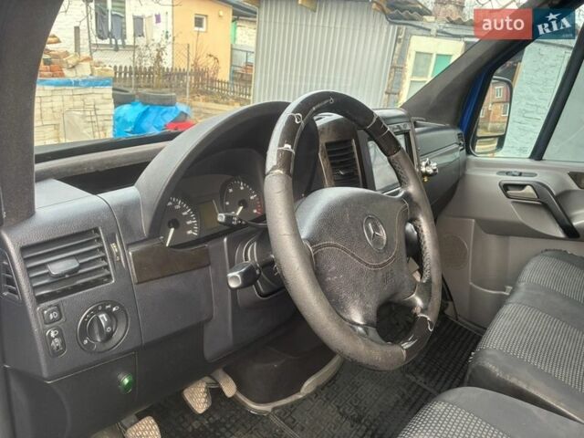 Синий Мерседес Sprinter, объемом двигателя 2.15 л и пробегом 512 тыс. км за 8800 $, фото 40 на Automoto.ua