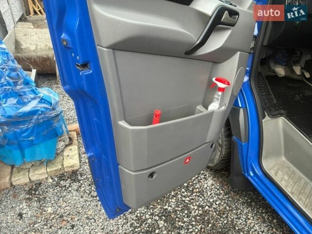 Синий Мерседес Sprinter, объемом двигателя 2.15 л и пробегом 512 тыс. км за 8800 $, фото 38 на Automoto.ua