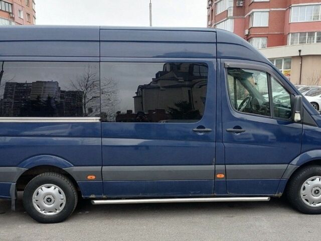 Синій Мерседес Sprinter, об'ємом двигуна 2.1 л та пробігом 747 тис. км за 10000 $, фото 3 на Automoto.ua