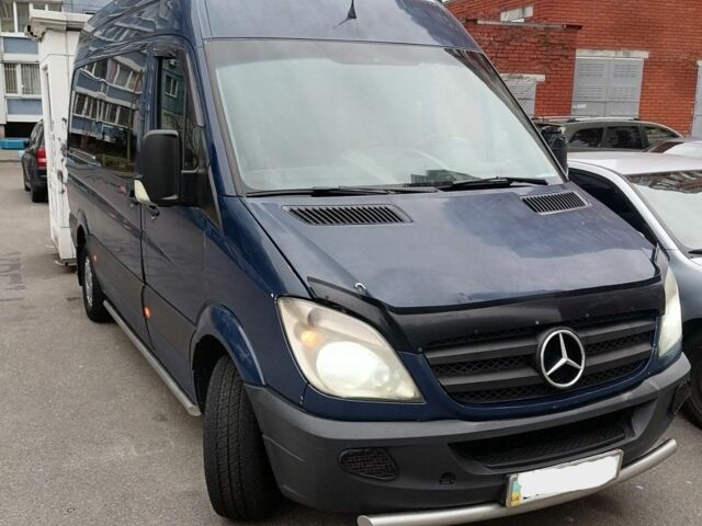Синій Мерседес Sprinter, об'ємом двигуна 2.1 л та пробігом 747 тис. км за 10000 $, фото 5 на Automoto.ua