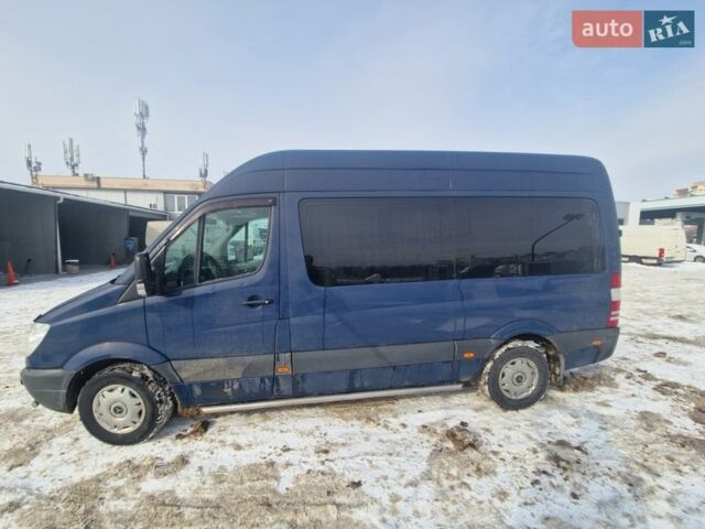 Синий Мерседес Sprinter, объемом двигателя 2.15 л и пробегом 780 тыс. км за 9200 $, фото 2 на Automoto.ua