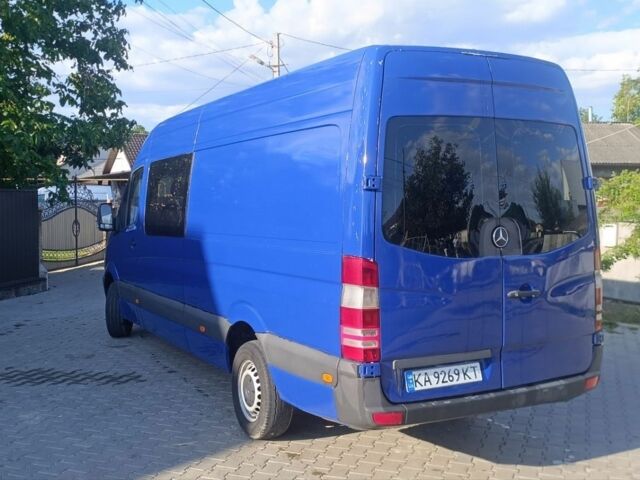 Синий Мерседес Sprinter, объемом двигателя 2.15 л и пробегом 398 тыс. км за 11900 $, фото 6 на Automoto.ua