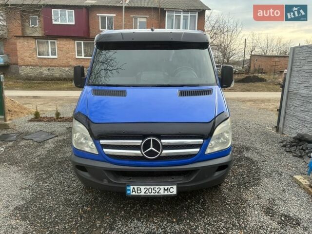 Синий Мерседес Sprinter, объемом двигателя 2.15 л и пробегом 512 тыс. км за 8800 $, фото 2 на Automoto.ua