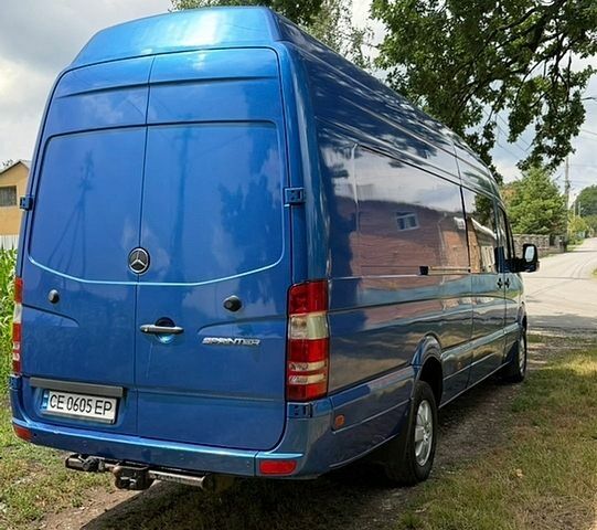 Синій Мерседес Sprinter, об'ємом двигуна 2.99 л та пробігом 565 тис. км за 20000 $, фото 5 на Automoto.ua