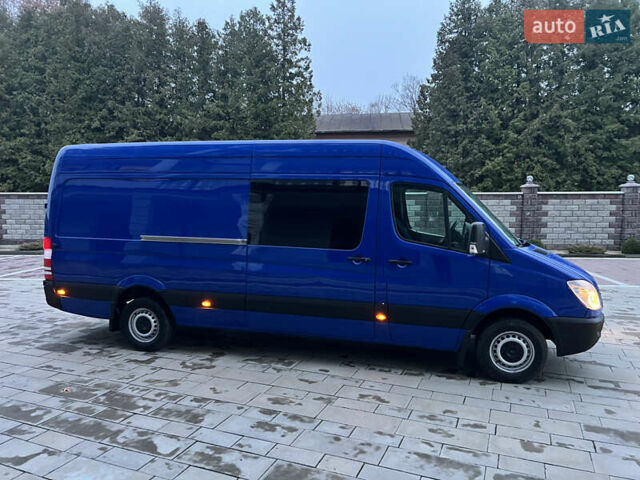 Синий Мерседес Sprinter, объемом двигателя 2.99 л и пробегом 450 тыс. км за 15500 $, фото 2 на Automoto.ua