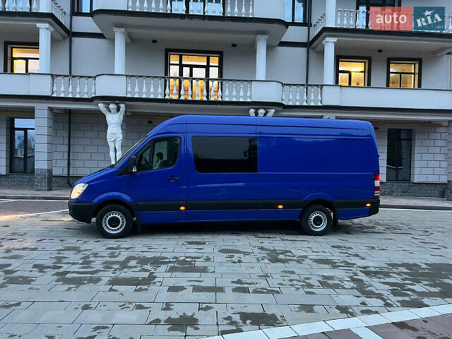 Синий Мерседес Sprinter, объемом двигателя 2.99 л и пробегом 450 тыс. км за 15500 $, фото 7 на Automoto.ua