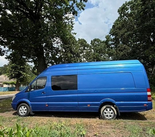 Синій Мерседес Sprinter, об'ємом двигуна 2.99 л та пробігом 565 тис. км за 20000 $, фото 3 на Automoto.ua
