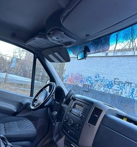 Синий Мерседес Sprinter, объемом двигателя 2.1 л и пробегом 591 тыс. км за 15000 $, фото 9 на Automoto.ua