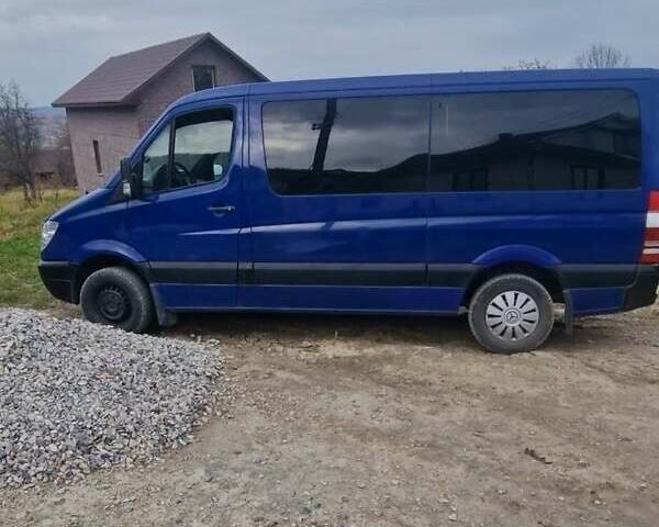 Синий Мерседес Sprinter, объемом двигателя 2.15 л и пробегом 510 тыс. км за 10700 $, фото 1 на Automoto.ua