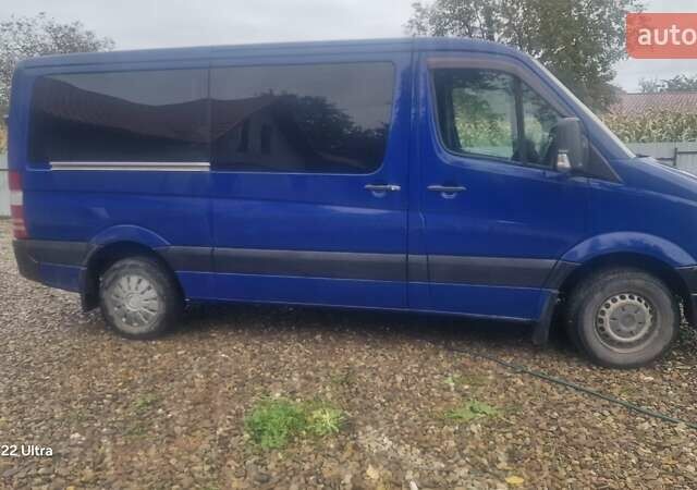Синий Мерседес Sprinter, объемом двигателя 2.15 л и пробегом 510 тыс. км за 10700 $, фото 4 на Automoto.ua