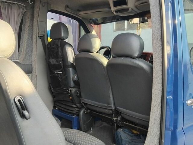 Синий Мерседес Sprinter, объемом двигателя 2.99 л и пробегом 261 тыс. км за 29000 $, фото 18 на Automoto.ua