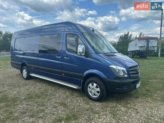 Синий Мерседес Sprinter, объемом двигателя 3 л и пробегом 350 тыс. км за 15600 $, фото 2 на Automoto.ua
