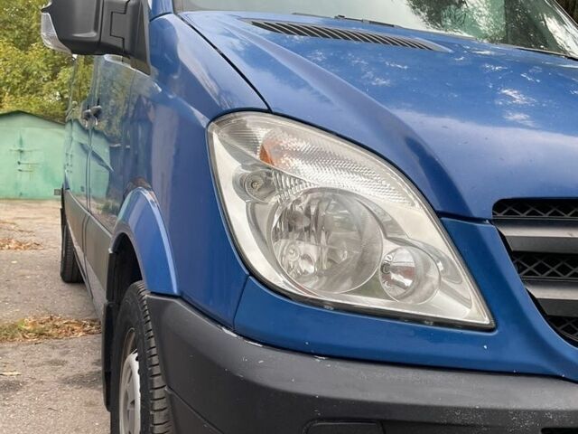Синий Мерседес Sprinter, объемом двигателя 2.2 л и пробегом 355 тыс. км за 15000 $, фото 1 на Automoto.ua