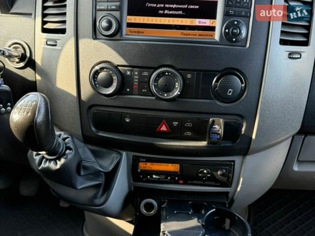 Синий Мерседес Sprinter, объемом двигателя 2.14 л и пробегом 389 тыс. км за 16800 $, фото 26 на Automoto.ua